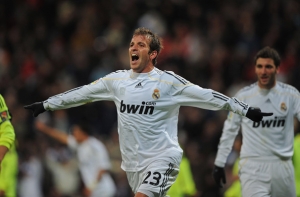 Real-Madrid-v-Real-Zaragoza-La-Liga-vCCecV4foEkl